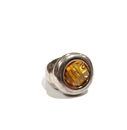 Anello in argento con cabochon in quarzo citrino