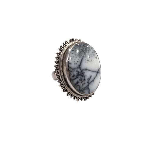 Anello in argento con cabochon in ossidiana neve