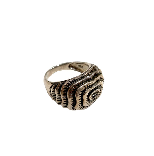 Anello in argento con motivo concentrico