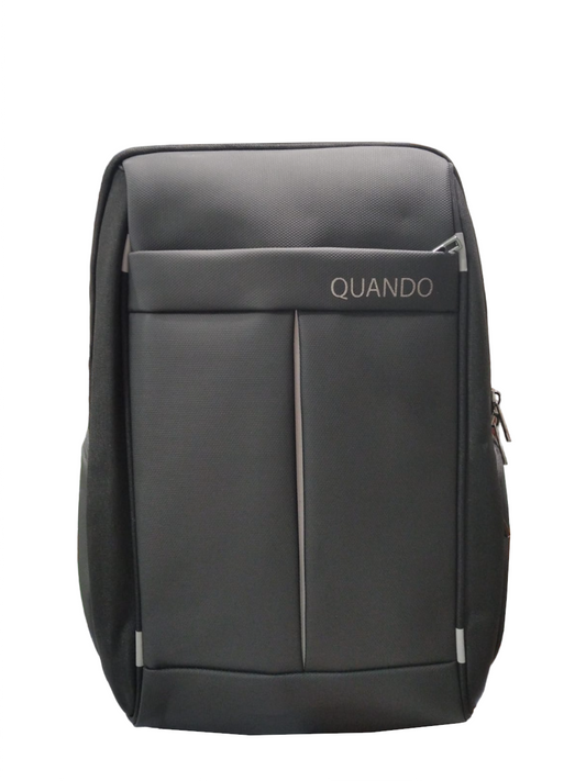 Zaino in tessuto tecnico e neoprene portacomputer 15,6" con porta USB "Quando"