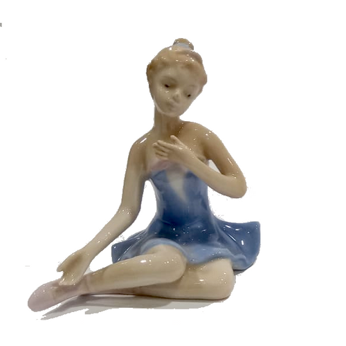 Ballerina in porcellana smaltata