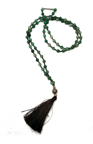 Collana rosario in agata verde con tassel