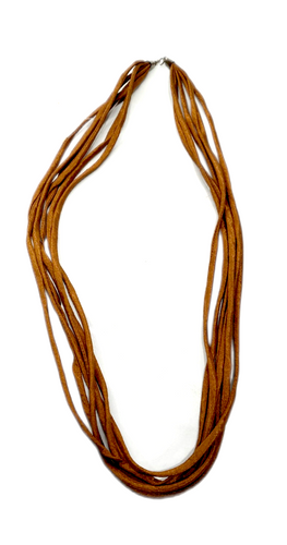 Collana a sei fili in tessuto con chiusura ad ardiglione in argento