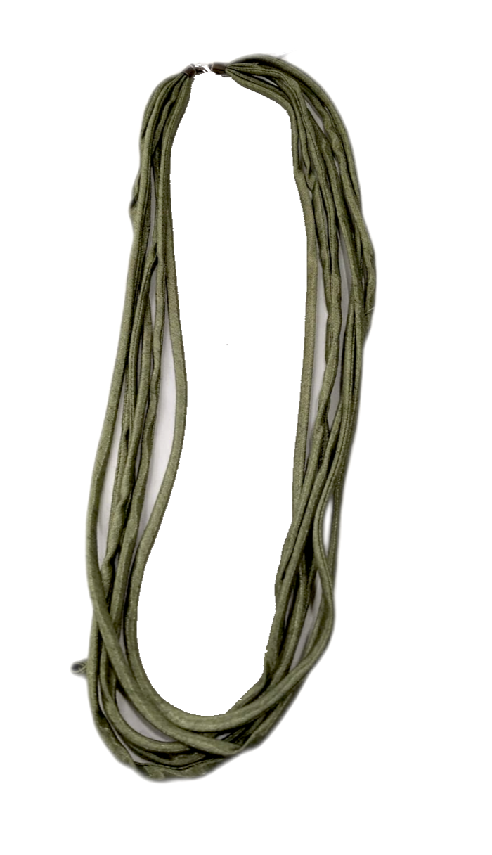 Collana a sei fili in tessuto con chiusura ad ardiglione in argento