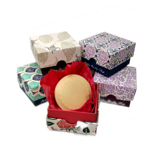 Sapone artigianale con scatolina regalo decorata "Rossi 1931"